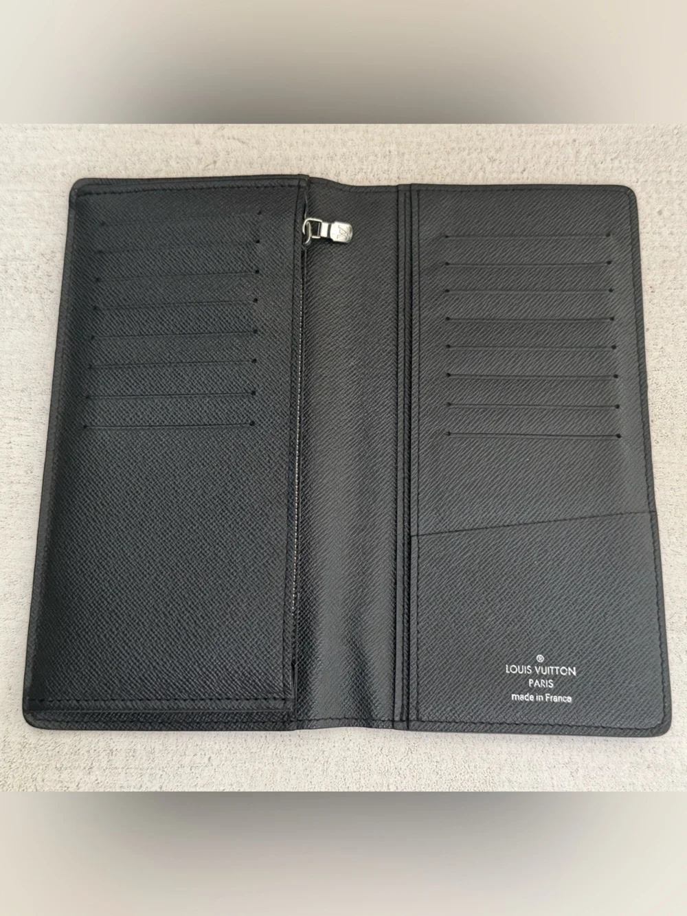 LOUIS VUITTON Taiga Brazza Wallet